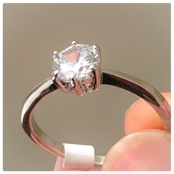 ❤️CZ round Sterling S. Ring❤️ - Picture 5 of 8